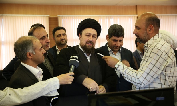 سیدحسن خمینی: جامعه امروز بیش از هر چیزی از «فساد» یا حداقل تلقی وجود فساد آسیب دیده / بزرگترین عامل مقابله با ناهنجاری، افکار عمومی است / وجود خبرنگار، یک پادزهر در مقابل مشکلات است؛ از حضور آنها نترسیم سیدحسن خمینی: جامعه امروز بیش از هر چیزی از «فساد» یا حداقل تلقی وجود فساد آسیب دیده / بزرگترین عامل مقابله با ناهنجاری، افکار عمومی است / وجود خبرنگار، یک پادزهر در مقابل مشکلات است؛ از حضور آنها نترسیم