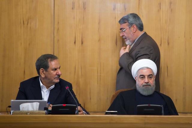 استعفای آشنا صحت ندارد/ سخنگوی دولت هنوز مشخص نشده است / جهانگیری و رحمانی فضلی از گزینه&zwnj;های احتمالی سمت سخنگویی دولت هستند