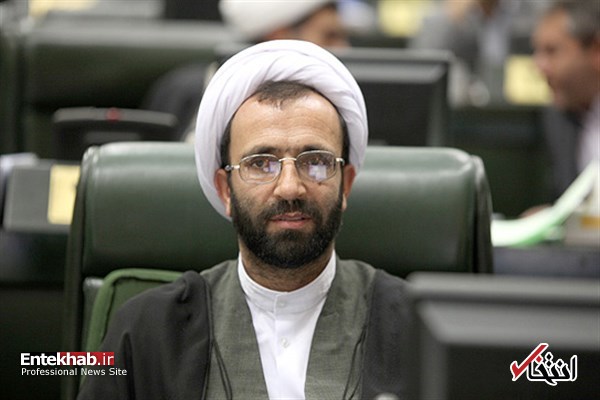 افزایش ناگهانی قیمت آزمون &rlm;IELTS&rlm; را قطعا از طریق وزارت علوم پیگیری می&zwnj;کنیم / چرا باید در این شرایط ارزی، از نخبگان &rlm;کشور سوءاستفاده شود؟ / وزارت علوم در بحث پایان نامه&zwnj;ها هم تجارت&zwnj;خانه&zwnj;ها را جمع آوری نکرده