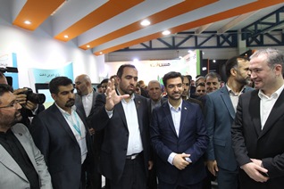 تأکید وزیر ارتباطات بر استفاده از توانمندی های بومی