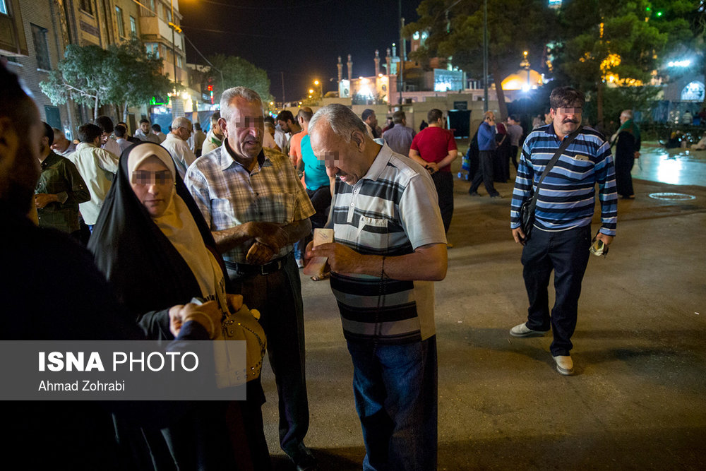 گزارش تصویری فروش ارز توسط اعراب کشورهای همسایه در قم