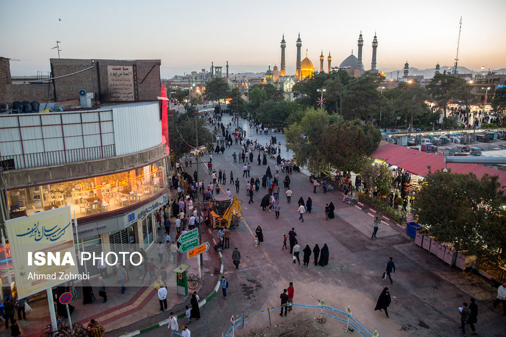گزارش تصویری فروش ارز توسط اعراب کشورهای همسایه در قم