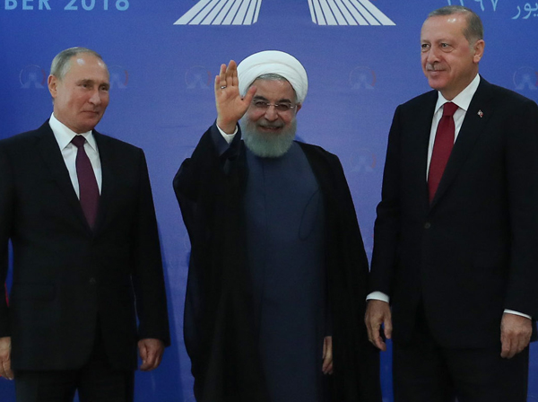 روحانی در نشست تهران: حضور ایران در سوریه در جهت تحمیل رای و نظر خود نبوده و نخواهد بود / جنگ برای جنگ راه غلطی است / راه مردمسالاری از لوله تفنگ نمی گذرد / مبارزه با تروریسم در ادلب باید ادامه یابد روحانی در نشست تهران: حضور ایران در سوریه در جهت تحمیل رای و نظر خود نبوده و نخواهد بود / جنگ برای جنگ راه غلطی است / راه مردمسالاری از لوله تفنگ نمی گذرد / مبارزه با تروریسم در ادلب باید ادامه یابد