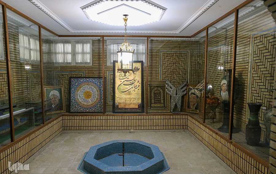 نگاهی به خانهموزه یار دیرین امام/ آخرین صفحه کتابی که «آیتالله هاشمی» خواند +تصاویر خانه انقلاب