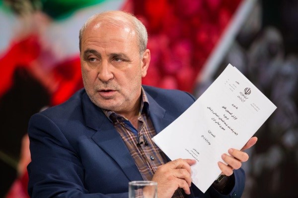 حاجی دلیگانی: وعده چند صدمیلیاردی معاون وزیر صنعت به یک نماینده، به شرط پس گرفتن امضای استیضاح شریعتمداری؟!