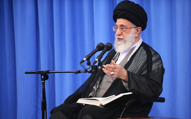 رهبر معظم انقلاب: مسئولان جز در موارد نظامی، امنیتی و اموری که با دشمن مقابله داریم، باید شفاف باشند رهبر معظم انقلاب: مسئولان جز در موارد نظامی، امنیتی و اموری که با دشمن مقابله داریم، باید شفاف باشند