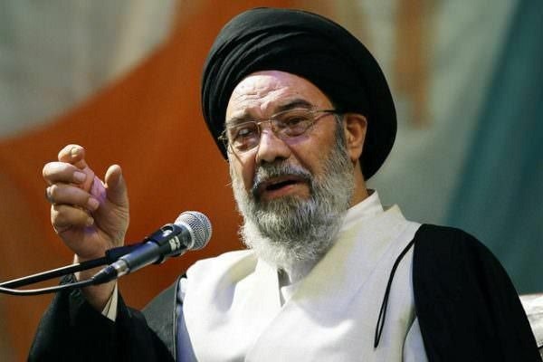 امام جمعه اصفهان:دین برای این نیست که رب گوجه ارزان شود بلکه به ما می آموزد که احتکار نکنیم امام جمعه اصفهان:دین برای این نیست که رب گوجه ارزان شود بلکه به ما می آموزد که احتکار نکنیم