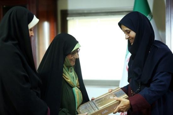 کتابگردی یک روزه رئیس سازمان ملی استاندارد +تصاویر