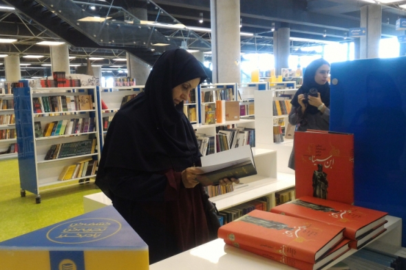 کتابگردی یک روزه رئیس سازمان ملی استاندارد +تصاویر