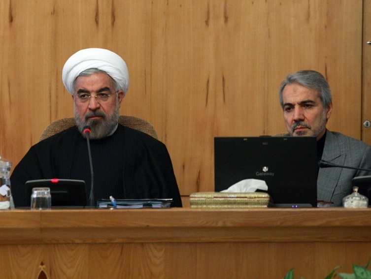 افکار عمومی و پاسخگویی، دغدغه روحانی و دولت او نیست / تفاوتی بین زمان سخنگویی نوبخت و نبود او دیده نمی شود / روحانی پس از برجام، برنامه ای برای تعیین اولویت های دولت خود نداشت افکار عمومی و پاسخگویی، دغدغه روحانی و دولت او نیست / تفاوتی بین زمان سخنگویی نوبخت و نبود او دیده نمی شود / روحانی پس از برجام، برنامه ای برای تعیین اولویت های دولت خود نداشت