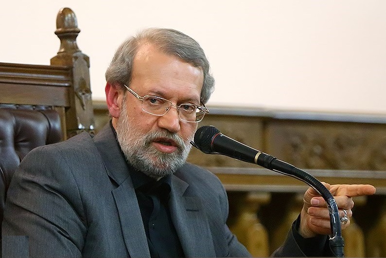 لاریجانی: سازوکار مالی اروپا تقریبا نهایی شده / بانکهای اروپایی گفتهاند باید FATF توسط ایران پذیرفته شود تا مبادلات بانکی انجام شود / با اصل به رفراندوم گذاشتن FATF مشکلی ندارم؛ اما چنین موضوعاتی ظرافتهای فنی و حقوقی دارد / بعضی نمایندگان معتقدند الان زمان مناسبی برای استیضاح ظریف نیست؛ حرف ظریف مقدمه و موخره ای داشت / دستهای آلوده و پولهای کثیف وجود دارد / هیات نظارت مجمع میتواند نظرات خود را به کمیسیونها بدهد؛ کمیسیونها اگر مصلحت دیدند این نظرات را اجرا میکنند وگرنه روی نظر خودشان میایستند / گفت وگوی ملی نیاز به اراده جریانهای سیاسی دارد؛ مذاکرهای با جناحها در این باره نداشتم که بتوانم نظر راسخی بدهم لاریجانی: سازوکار مالی اروپا تقریبا نهایی شده / بانکهای اروپایی گفتهاند باید FATF توسط ایران پذیرفته شود تا مبادلات بانکی انجام شود / با اصل به رفراندوم گذاشتن FATF مشکلی ندارم؛ اما چنین موضوعاتی ظرافتهای فنی و حقوقی دارد / بعضی نمایندگان معتقدند الان زمان مناسبی برای استیضاح ظریف نیست؛ حرف ظریف مقدمه و موخره ای داشت / دستهای آلوده و پولهای کثیف وجود دارد / هیات نظارت مجمع میتواند نظرات خود را به کمیسیونها بدهد؛ کمیسیونها اگر مصلحت دیدند این نظرات را اجرا میکنند وگرنه روی نظر خودشان میایستند / گفت وگوی ملی نیاز به اراده جریانهای سیاسی دارد؛ مذاکرهای با جناحها در این باره نداشتم که بتوانم نظر راسخی بدهم