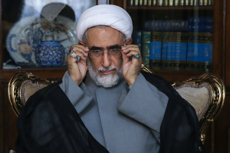 منتجبنیا از تشکیل حزب جدید گفت / ماندن من در حزب اعتماد ملی موجب اتلاف وقت، عمر و انرژیهای خودم است / فعالیت سیاسی بدون حزب معنا ندارد / حزب وابسته به دولت و حکومت نبودنش بهتر از بودنش است منتجبنیا از تشکیل حزب جدید گفت / ماندن من در حزب اعتماد ملی موجب اتلاف وقت، عمر و انرژیهای خودم است / فعالیت سیاسی بدون حزب معنا ندارد / حزب وابسته به دولت و حکومت نبودنش بهتر از بودنش است