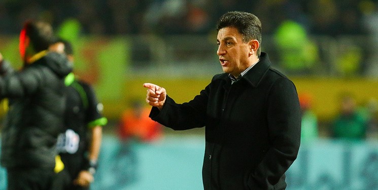 قلعهنویی: اگر پنجره پرسپولیس به خاطر اشتباه مدیرانش بسته شده هزار پنجره برای این تیم در فوتبال ایران باز کردهاند قلعهنویی: اگر پنجره پرسپولیس به خاطر اشتباه مدیرانش بسته شده هزار پنجره برای این تیم در فوتبال ایران باز کردهاند
