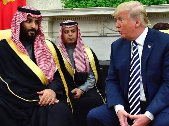 ترامپ: به حمایت از بن&zwnj;سلمان ادامه می&zwnj;دهم؛ درباره احتمال برکناری او چیزی نشنیده&zwnj;ام؛ جایگاه او مستحکم است / نباید فروش سلاح به سعودی را متوقف کرد؛ در غیر این صورت، این چند صد میلیارد دلار به روسیه و چین می&zwnj;رسد؛ صحبت از صدها هزار شغل است