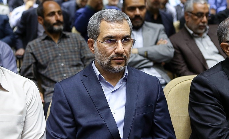 عضو شورای نگهبان: حضور مسئولان در شبکههای اجتماعی ممنوع، نقض قانون است عضو شورای نگهبان: حضور مسئولان در شبکههای اجتماعی ممنوع، نقض قانون است