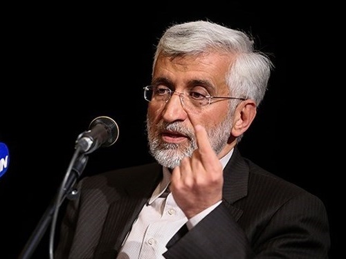 حمله جلیلی به روحانی و ظریف: میگویند غرب همه عالم نیست؛ اگر نیست چرا میگویید به دلیل بهانه گیری چند کشور اروپایی باید فلان کنوانسیون را بپذیریم؟ / میگویند امریکا شکست اخلاقی خورده؛بله، ولی کسانی هم که بر اشتباه گذاشته خود اصرار دارند شکست خوردهاند / میگفتند باغ گلابی برجام در راه است و و امضای فلانی تضمین است، پس چه شد؟ حمله جلیلی به روحانی و ظریف: میگویند غرب همه عالم نیست؛ اگر نیست چرا میگویید به دلیل بهانه گیری چند کشور اروپایی باید فلان کنوانسیون را بپذیریم؟ / میگویند امریکا شکست اخلاقی خورده؛بله، ولی کسانی هم که بر اشتباه گذاشته خود اصرار دارند شکست خوردهاند / میگفتند باغ گلابی برجام در راه است و و امضای فلانی تضمین است، پس چه شد؟
