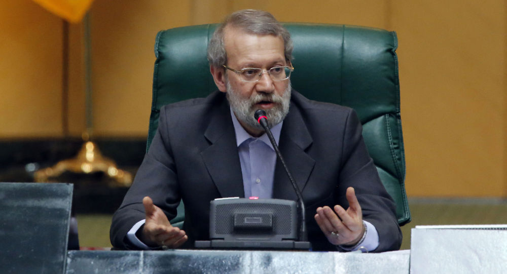 کدام یک از نمایندگان امضای خود را از استیضاح لاریجانی پس گرفتند؟