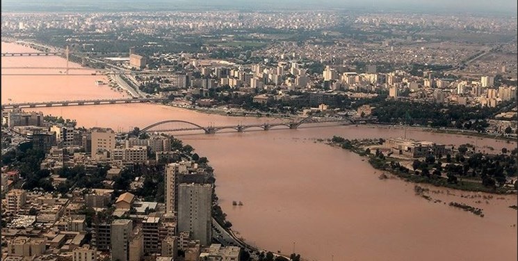 سرپرست فرمانداری اهواز:دبی کارون به بالای 3000 هزار مترمکعب در ثانیه می&zwnj;رسد / شهر  در خطر نیست