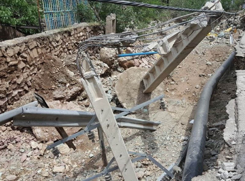 برق 25 روستا گلستان بر اثر وقوع سیل قطع است