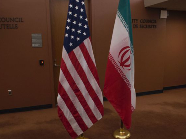 ایران علاقهای به درگیری نظامی با آمریکا ندارد، مگر آنکه مجبور شود / عراق و خلیج فارس میتوانند محل درگیریهای احتمالی باشد؛ جولان را هم فراموش نکنید ایران علاقهای به درگیری نظامی با آمریکا ندارد، مگر آنکه مجبور شود / عراق و خلیج فارس میتوانند محل درگیریهای احتمالی باشد؛ جولان را هم فراموش نکنید
