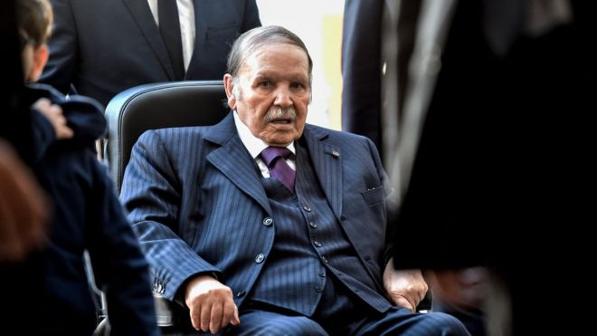 فرمانده ارتش الجزایرخواستار اعلام ناتوانی بوتفلیقه در انجام وظایفش شد