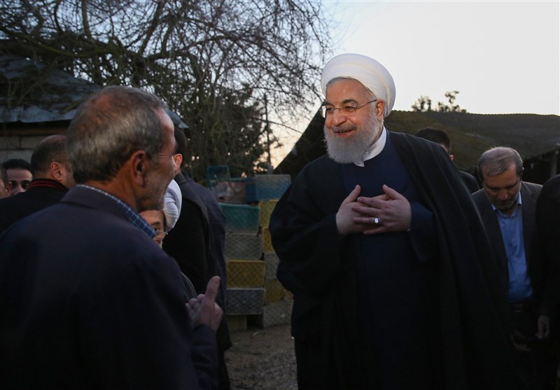 روحانی در &zwnj;روستای سیل&zwnj;زده مازندران: به خسارت&zwnj;دیدگان از سیل کمک بلاعوض می&zwnj;شود/با همه توان&zwnj; در کنار &zwnj;مردم هستیم