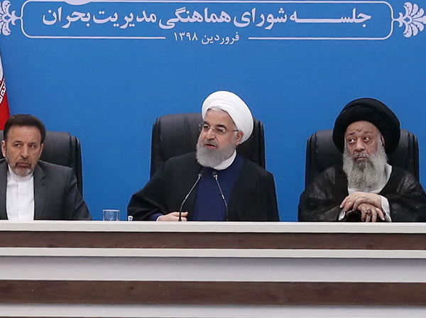 رئیس جمهور: هرچه دقیقتر عمل کنیم هنگام سیل خسارت کمتری تحمل میکنیم، اما هیچ کشوری از جمله ژاپن و آمریکا نتوانسته خسارت سیل را به صفر برساند / وزیر نیرو برای مدیریت سدها در خوزستان میمانند / دولت خسارت کشاورزانی را که هنگام سیل آب سدها در زمین هایشان رها میشود، جبران میکند / رسوب رودخانهها و شیب زمین در گلستان، از عوامل ابگرفتگی شدید آق قلا و گمیشان بود / سطح آب خزر نسبت به دریاها منفی ۲۸ است و گمیشان منفی ۲۲ / برخی از شکستن جادهها در مناطق سیل زده شمال هیچ تأثیری نداشته / با شکستن برخی جاده ها، آب فقط از بخشی به بخش دیگر منتقل شده رئیس جمهور: هرچه دقیقتر عمل کنیم هنگام سیل خسارت کمتری تحمل میکنیم، اما هیچ کشوری از جمله ژاپن و آمریکا نتوانسته خسارت سیل را به صفر برساند / وزیر نیرو برای مدیریت سدها در خوزستان میمانند / دولت خسارت کشاورزانی را که هنگام سیل آب سدها در زمین هایشان رها میشود، جبران میکند / رسوب رودخانهها و شیب زمین در گلستان، از عوامل ابگرفتگی شدید آق قلا و گمیشان بود / سطح آب خزر نسبت به دریاها منفی ۲۸ است و گمیشان منفی ۲۲ / برخی از شکستن جادهها در مناطق سیل زده شمال هیچ تأثیری نداشته / با شکستن برخی جاده ها، آب فقط از بخشی به بخش دیگر منتقل شده