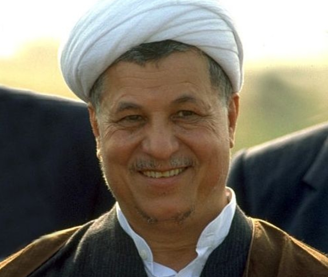 خاطرات آیت&zwnj;الله هاشمی؛ ۲۹ بهمن ۱۳۷۱ تا ۱۳۷۵: فائزه از کیفیت برگزاری مسابقه ورزش بانوان کشورهای اسلامی گفت، خوب برگزار شده؛ گرچه بعضی خشک مقدس&zwnj;ها هم نق می&zwnj;زنند