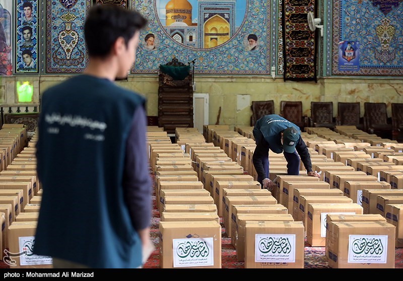 تصاویر: توزیع بسته های حمایتی بین آسیب&zwnj;دیدگان کرونا