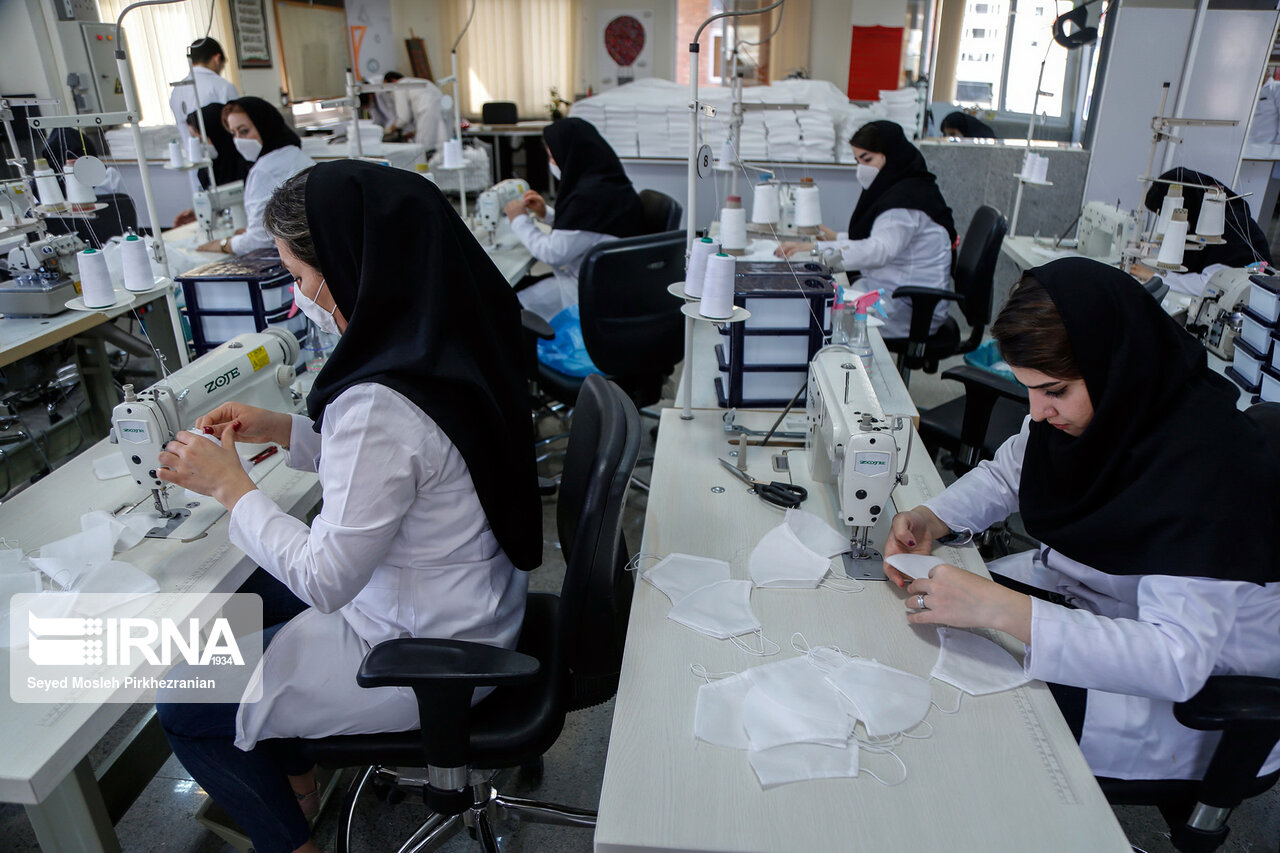 تصاویر: تغییر تولیدی پوشاک به ماسک