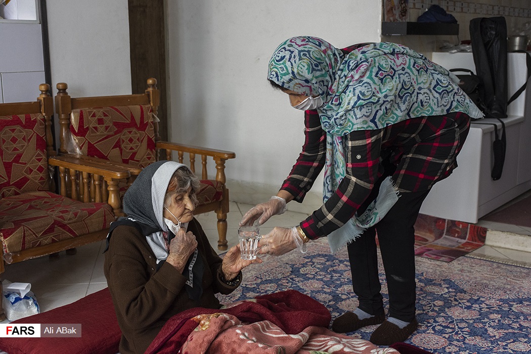 تصاویر: بهبودی مسن&zwnj;ترین فرد مبتلا به کرونا در ایران