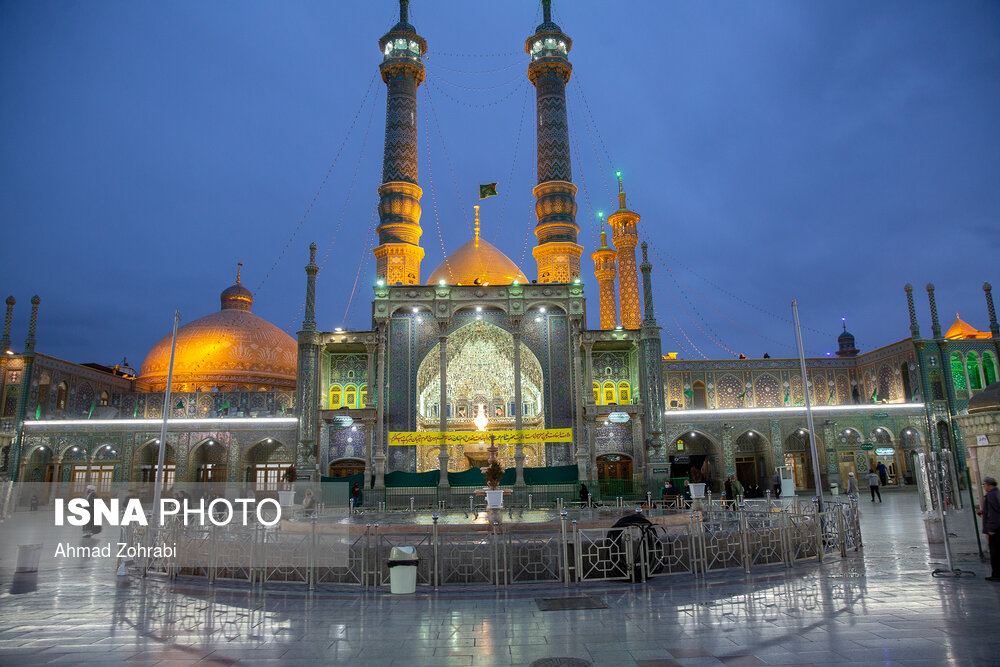 ضدعفونی کردن حرم حضرت فاطمه معصومه(س)