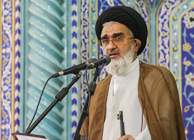 نماز جمعه در قم برگزار می شود / امام جمعه: سعیدی، تولیت حرم حضرت معصومه (س)