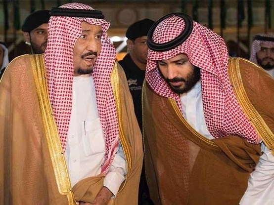 «شیر نفت» دیگر در اختیار عربستان نیست / سعودی امروز به جای تسلط بر مشتریهای نفت خود، به آنها وابسته شده / نقشه بن سلمان درباره آرامکو هم شکست خورده؛ نتیجه این برنامه، مالیاتهای سنگین، افزایش قیمت برق و سوخت، تعدیل نیروها و کاهش حقوق کارمندان بود «شیر نفت» دیگر در اختیار عربستان نیست / سعودی امروز به جای تسلط بر مشتریهای نفت خود، به آنها وابسته شده / نقشه بن سلمان درباره آرامکو هم شکست خورده؛ نتیجه این برنامه، مالیاتهای سنگین، افزایش قیمت برق و سوخت، تعدیل نیروها و کاهش حقوق کارمندان بود