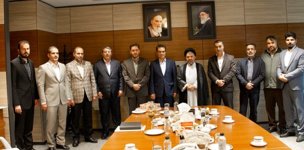 درنشست مدیران عامل بانک ملت و ستاد عمره و عتبات دانشگاهیان اعلام شد: ابلاغ دستورالعمل اعطای تسهیلات عتبات عالیات به دانشگاهیان در آینده ای نزدیک