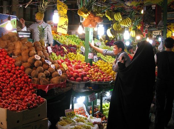 همه چیز ارزان است؛ اما تو باور نکن! همه چیز ارزان است؛ اما تو باور نکن! 