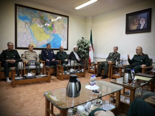 سرلشکر سلامی: دشمنان ما بسیار خسته&zwnj;اند/ روزیِ ما بر اساس نفت پایه&zwnj;گذاری نشده است