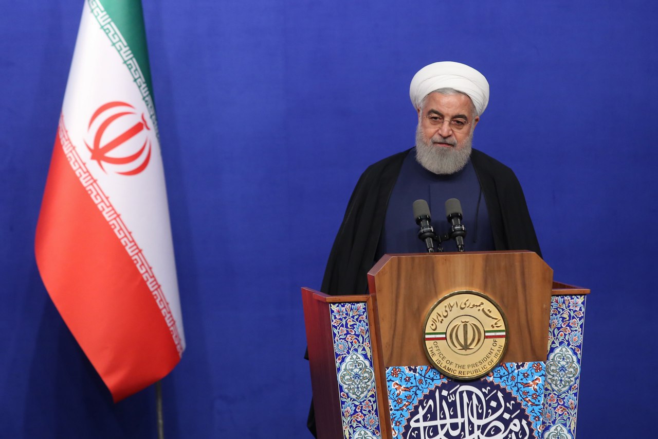 روحانی: مرمت ساختمان&zwnj;ها در مناطق سیل زده تا پایان تیرماه انجام شود