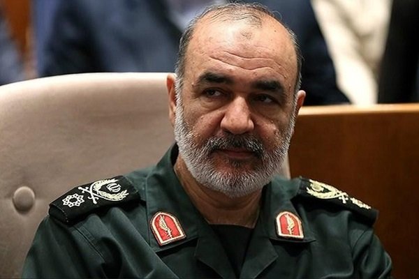 فرمانده سپاه: آمریکا قدرت و جرات آغاز جنگ علیه ایران را ندارد/اعزام ناو به منطقه جنگ روانی است فرمانده سپاه: آمریکا قدرت و جرات آغاز جنگ علیه ایران را ندارد/اعزام ناو به منطقه جنگ روانی است
