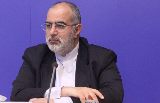 آشنا خطاب به ترامپ: تو دنبال توافق بهتر با ایران بودی؛ اما به جای آن با جنگ رو به رو می شوید، این نتیجه گوش دادن به آقای سیبیلو ست!