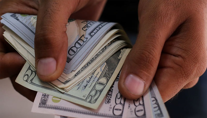 قیمت دلار به ۱۳۹۰۰ تومان رسید / ادامه سیر نزولی قیمت&zwnj;ها
