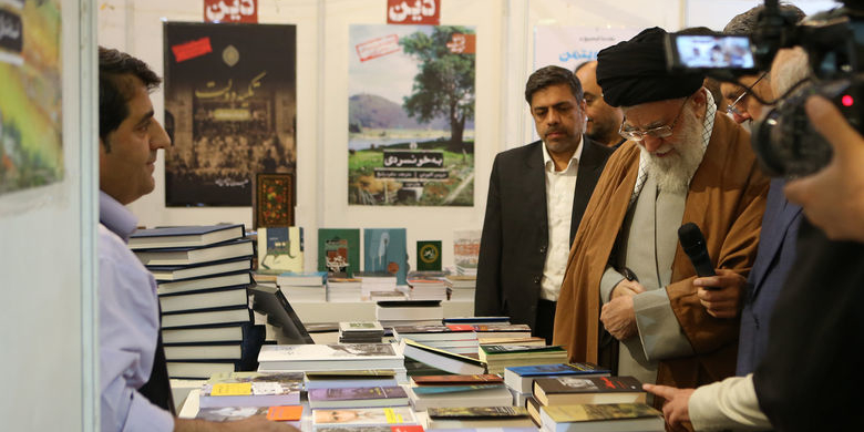 دستور رهبر معظم انقلاب برای ساماندهی وضع کاغذ، به وزرای ارشاد و صنعت ابلاغ شد