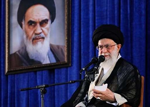 ما فعلا بحث نبرد را نمیکنیم، بحث مقاومت است/ «مقاومت» نقطه مقابل کسانی که میگویند فایده ندارد، طرف گردن کلفت و قوی است/ خطای بزرگ این است که کسی تصور کند در برابر گردن کلفتهای عالم نمیشود ایستاد/ افول سیاسی امریکا اگر یک دلیل داشته باشد انتخاب فردی با مختصات آقای دونالد ترامپ است/ زرنگ بازی سیاسی آقای ترامپ بر ایران تاثیر ندارد ما فعلا بحث نبرد را نمیکنیم، بحث مقاومت است/ «مقاومت» نقطه مقابل کسانی که میگویند فایده ندارد، طرف گردن کلفت و قوی است/ خطای بزرگ این است که کسی تصور کند در برابر گردن کلفتهای عالم نمیشود ایستاد/ افول سیاسی امریکا اگر یک دلیل داشته باشد انتخاب فردی با مختصات آقای دونالد ترامپ است/ زرنگ بازی سیاسی آقای ترامپ بر ایران تاثیر ندارد