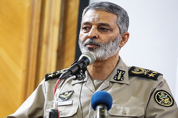 فرمانده کل ارتش:نیروهای مسلح همیشه حالت شب حمله&zwnj;ای را دارند/دشمن اشتباهی کند، حتما پشیمانش خواهیم کرد