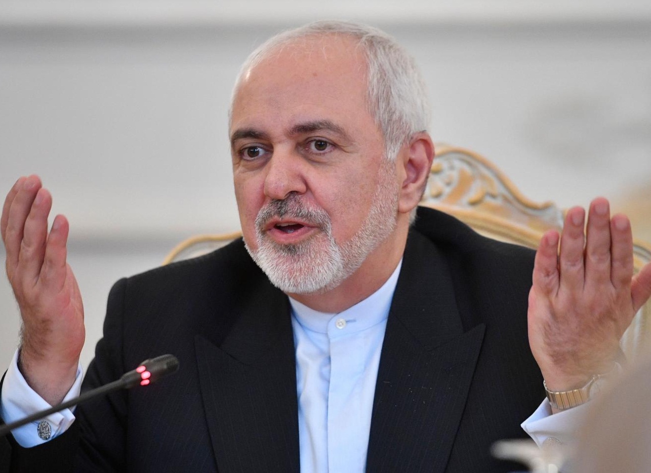 ظریف: ما پای میز مذاکره هستیم؛ این آمریکاست که میز مذاکره را ترک کرده / دولت فعلی آمریکا اساساً سیاست خارجی ندارد؛ در سیاست خارجی، شما با کشورهای مستقل سر و کار دارید نه خریداران آپارتمان / اجرای یک&zwnj;جانبه برجام دیگر جواب نمی&zwnj;دهد؛ اروپایی ها باید برای حفظ برجام سرمایه&zwnj;گذاری کنند
