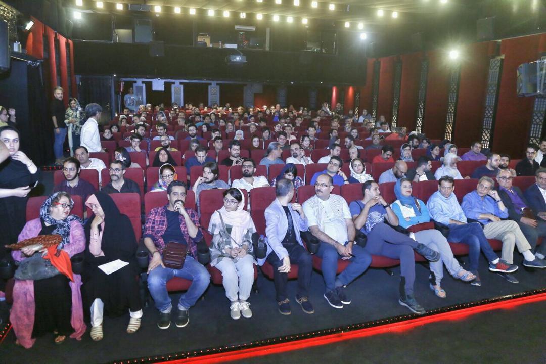 مستند میدان جوانان سابق و دو تقدیر مستند میدان جوانان سابق و دو تقدیر