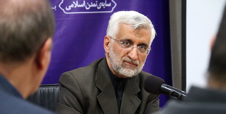 جلیلی: از مناظره با زنگنه استقبال می کنم / همچنان منتظر پاسخ شما به ارجاع رئیس جمهور هستم