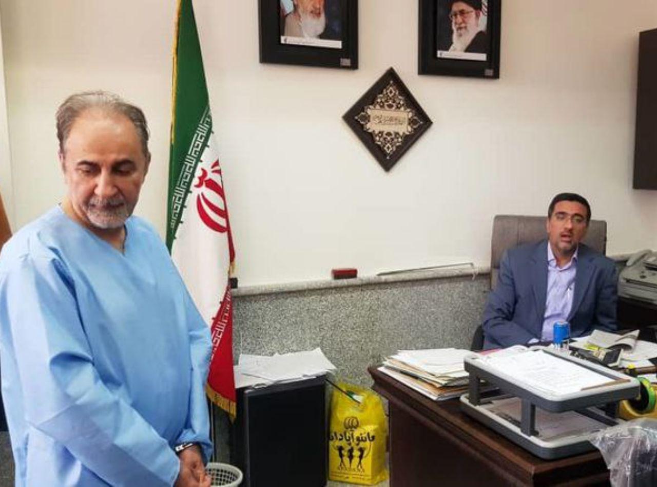 نجفی: میترا استاد صدای مرا برای نهادهای امنیتی می فرستاد / بعد از قتل می خواستم خودکشی کنم / پلیس: نجفی در نامه خود مدعی شده بود که همسرش به او خیانت کرده / او پس از این خیانت، بارها خواستار طلاق شده بود اما همسرش حاضر به جدایی مناسب نبود / انگیزه جنایت ادامه ارتباط میترا استاد با فردی بود که نجفی مدعی ارتباط آنها بود / جنازه میترا استاد را راننده نجفی پیدا کرد / موبایلهای همسر نجفی در خانه دیگری کشف شد / مادر «میترا استاد»: از خون دخترم نمی گذرم؛ قصاص میخواهم نجفی: میترا استاد صدای مرا برای نهادهای امنیتی می فرستاد / بعد از قتل می خواستم خودکشی کنم / پلیس: نجفی در نامه خود مدعی شده بود که همسرش به او خیانت کرده / او پس از این خیانت، بارها خواستار طلاق شده بود اما همسرش حاضر به جدایی مناسب نبود / انگیزه جنایت ادامه ارتباط میترا استاد با فردی بود که نجفی مدعی ارتباط آنها بود / جنازه میترا استاد را راننده نجفی پیدا کرد / موبایلهای همسر نجفی در خانه دیگری کشف شد / مادر «میترا استاد»: از خون دخترم نمی گذرم؛ قصاص میخواهم