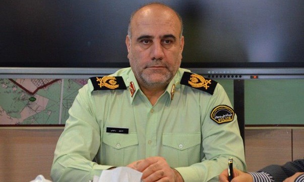 سردار رحیمی: محمدعلی نجفی از سال ۹۴ مجوز حمل سلاح نداشته/ در دقایق نخست متوجه شدیم قتل توسط نجفی صورت گرفته است توضیحات سردار رحیمی درباره چای خوردن نجفی در اداره آگاهی: ما چای را برای افسر پرونده و بعد از افطار آوردیم که به ایشان هم داده شد؛ این رفتار انسانی است