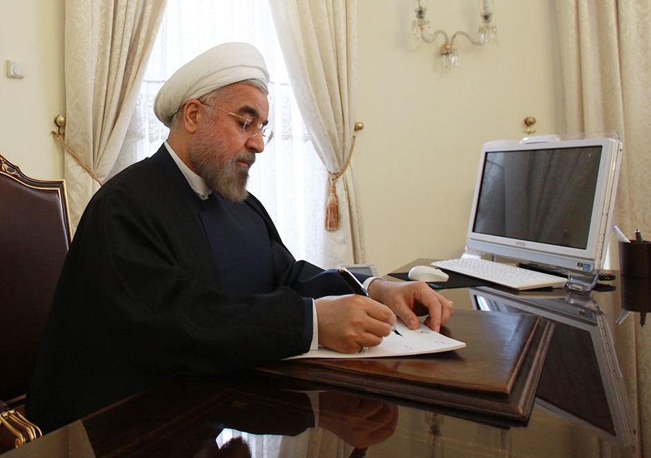 علی ربیعی با حکم روحانی
